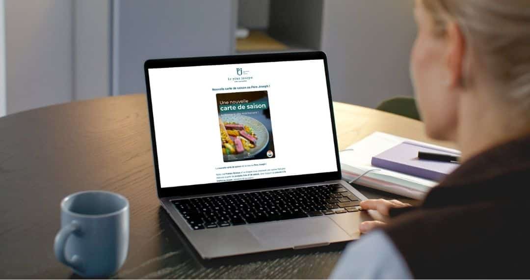 Newsletter du Père Joseph affichée sur un ordinateur portable