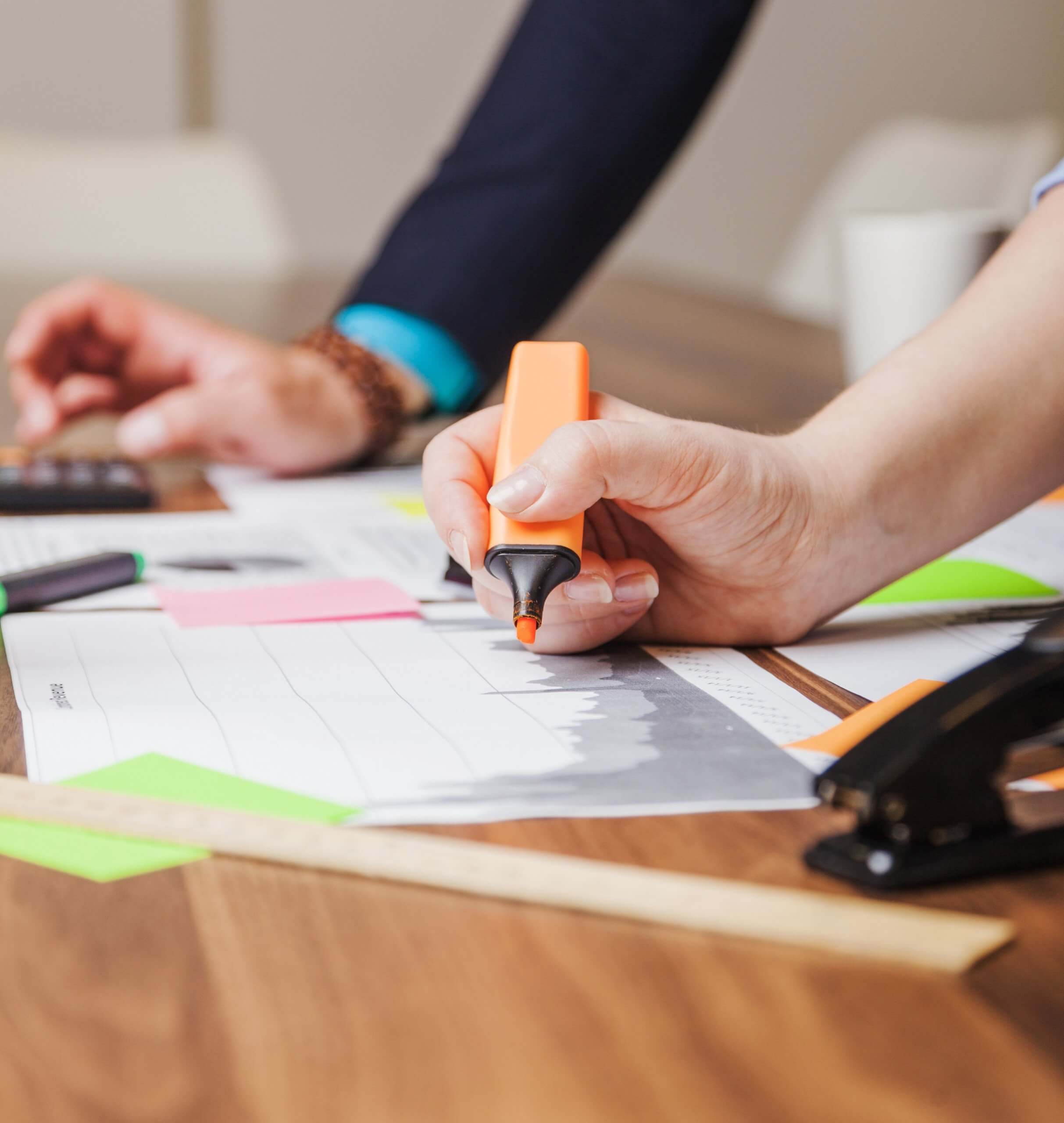Processus métier manuel sans solution sur-mesure, gestion des devis sur papier Processus métier manuel sans solution sur-mesure, gestion des devis sur papier