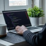 Personne utilisant le vibe coding